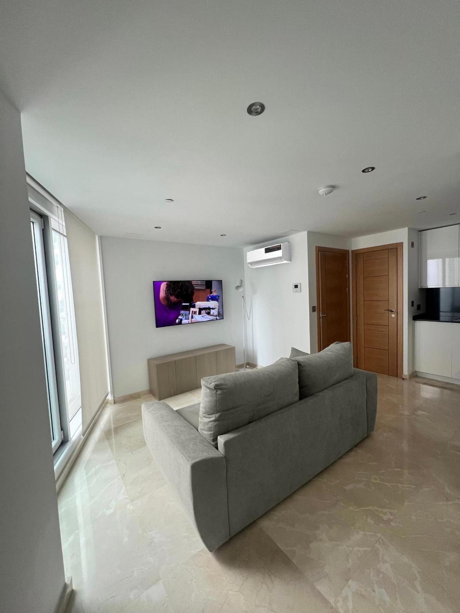 Modern Central 1 Bedroom Apartment With Rooftop Spa Gibraltar Ngoại thất bức ảnh